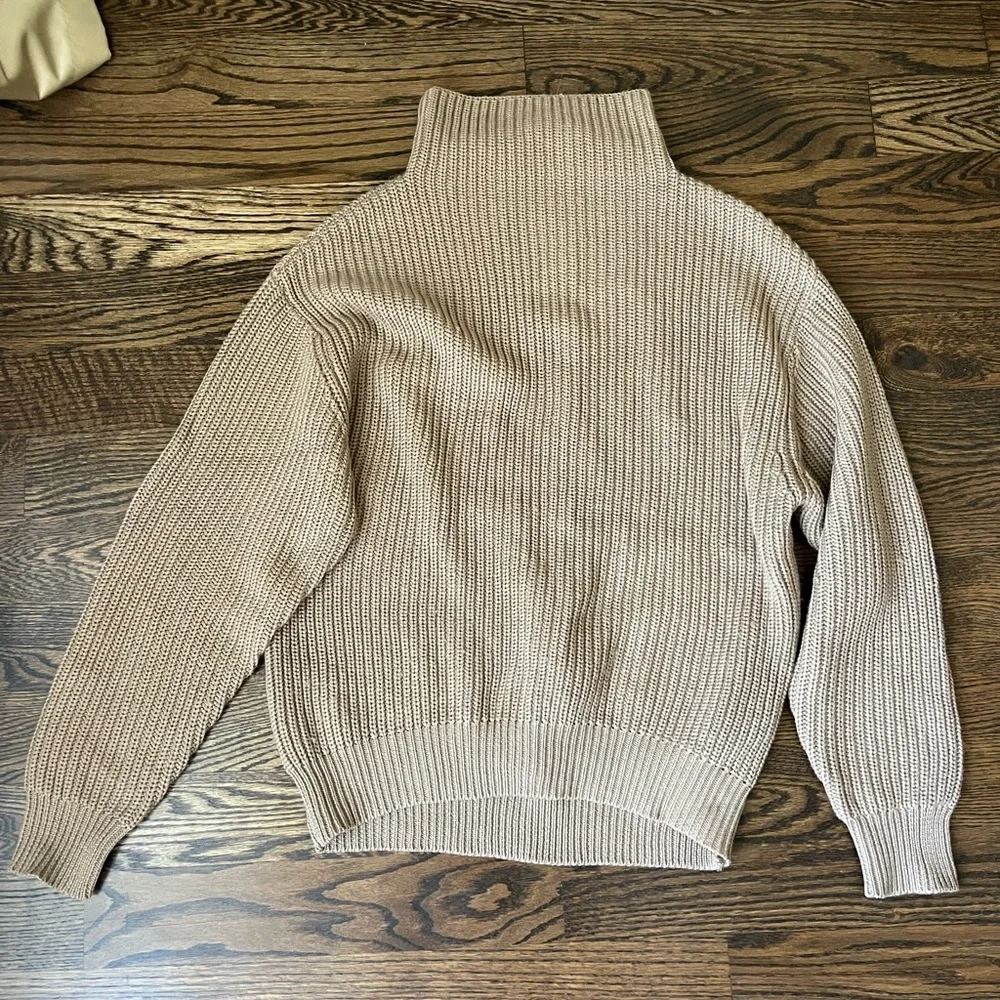 Wilfred Montpellier Relaxed Turtleneck Sweater in Camel (Size M) - Picture 3 of 10